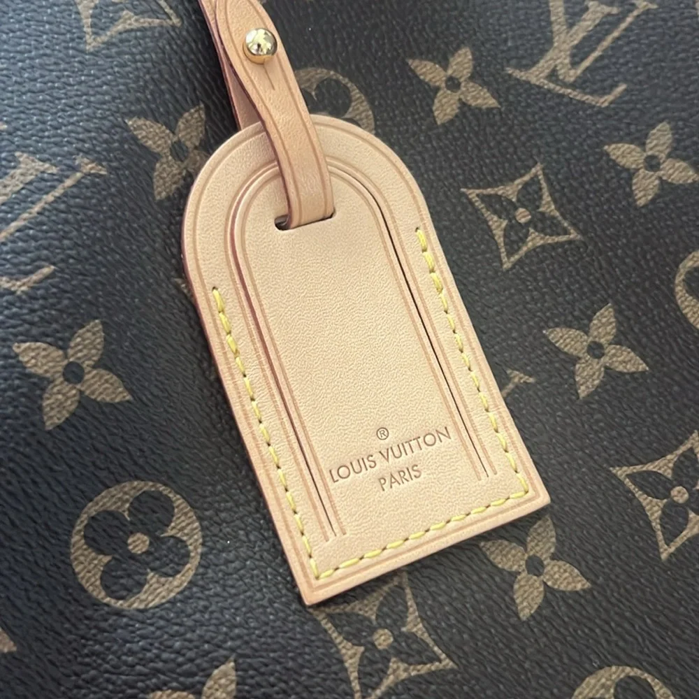 Beautiful Authentic Louis Vuitton Gracefull MM - Picture 16 of 16